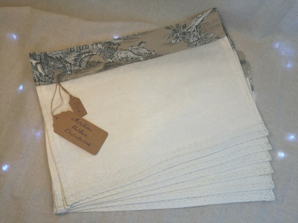 Sets de table “Toile de Jouy crème”