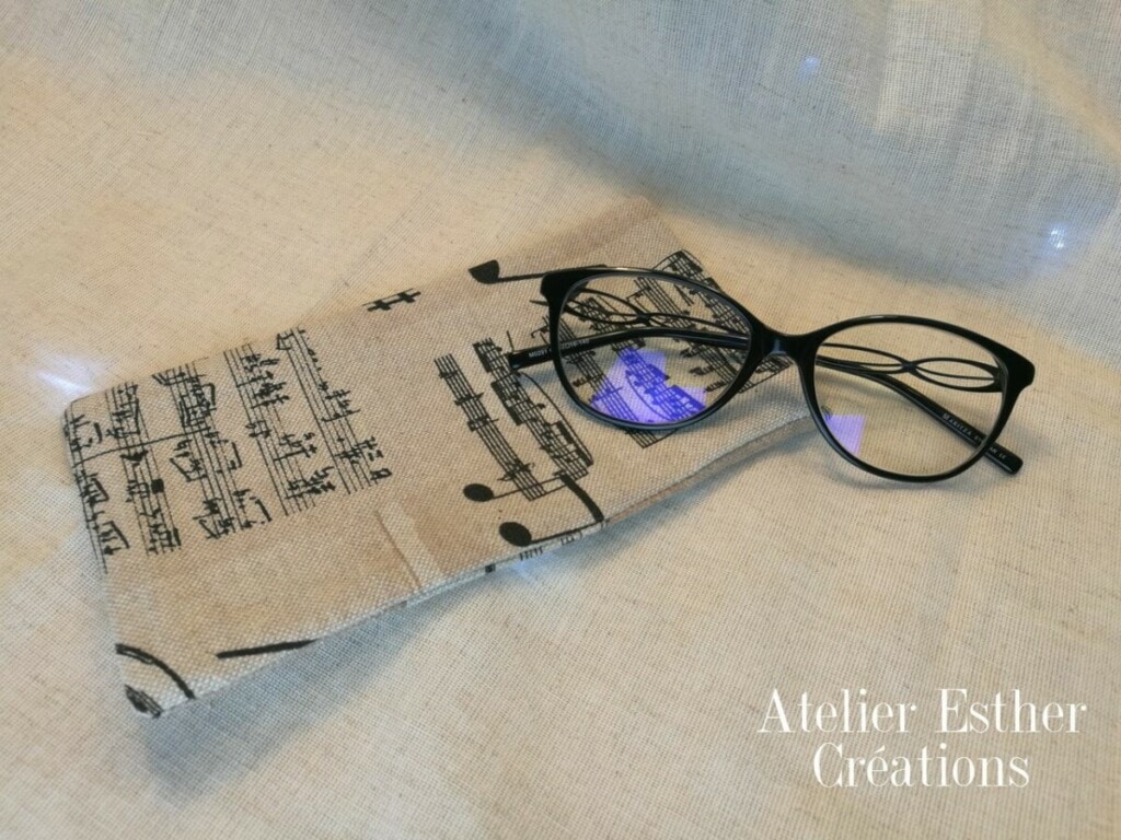 Etui à lunettes “Musique”